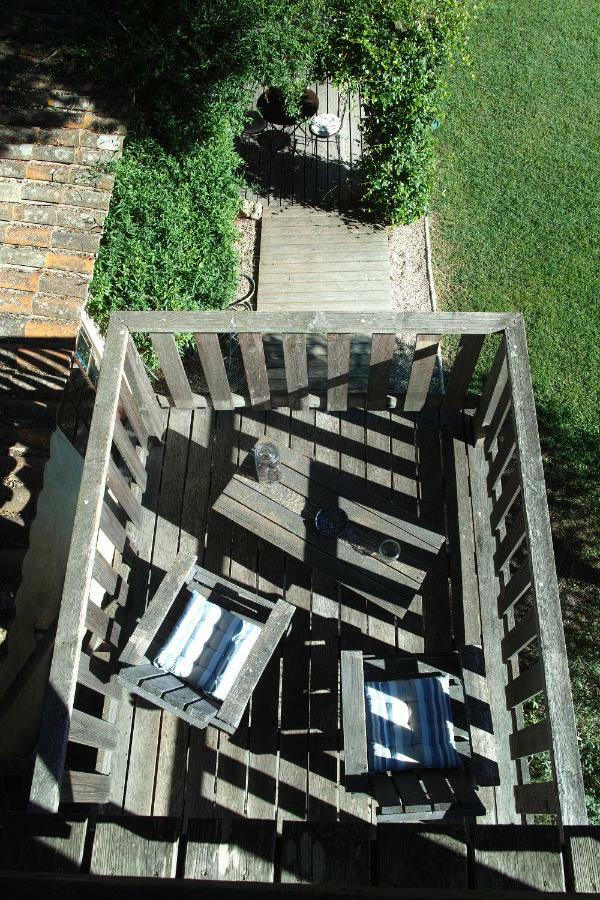 Le Moulin De Picaud Bed and Breakfast Grans Εξωτερικό φωτογραφία
